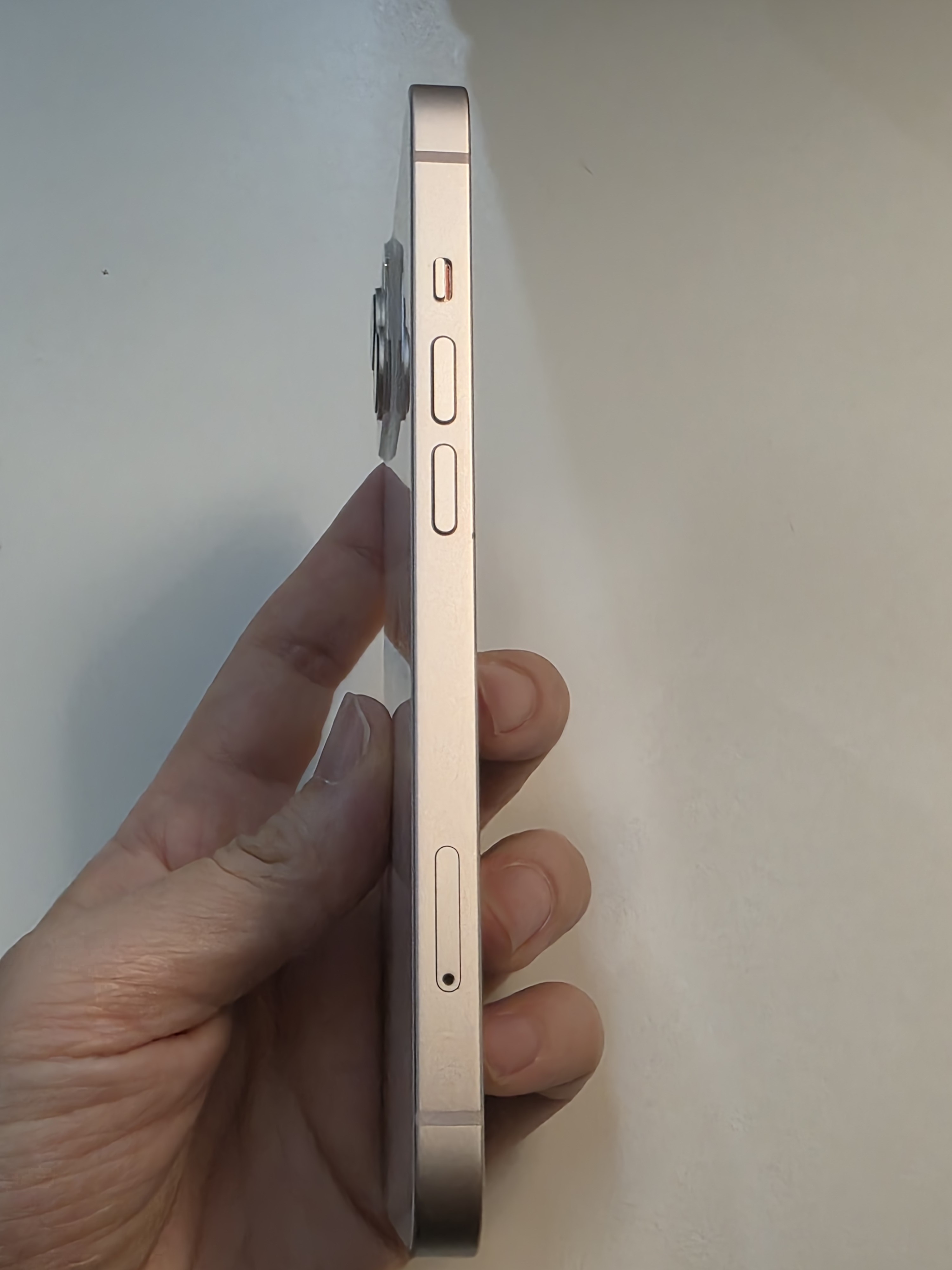 iPhone 13 TE-12
