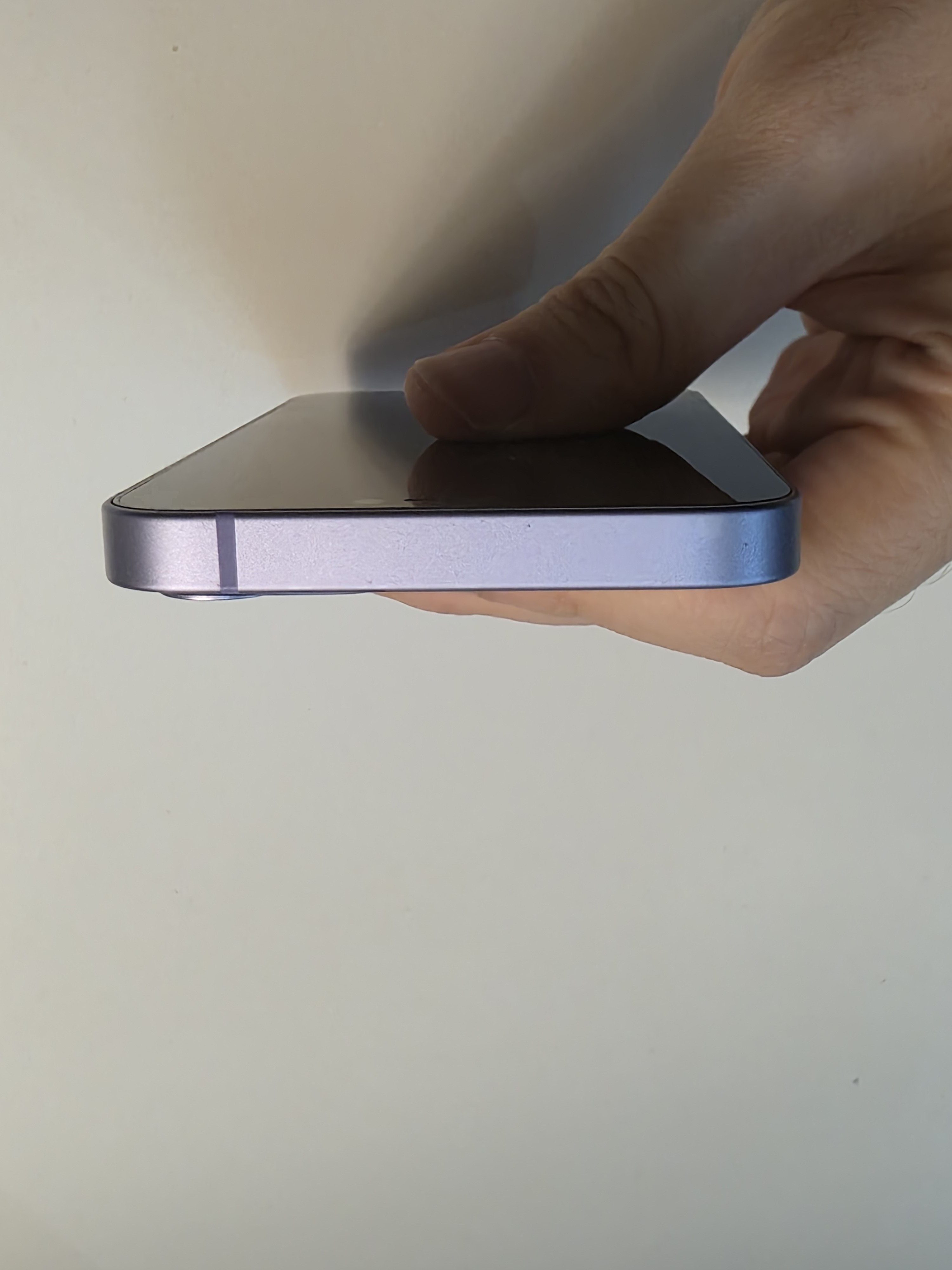 iPhone 13 TE-19