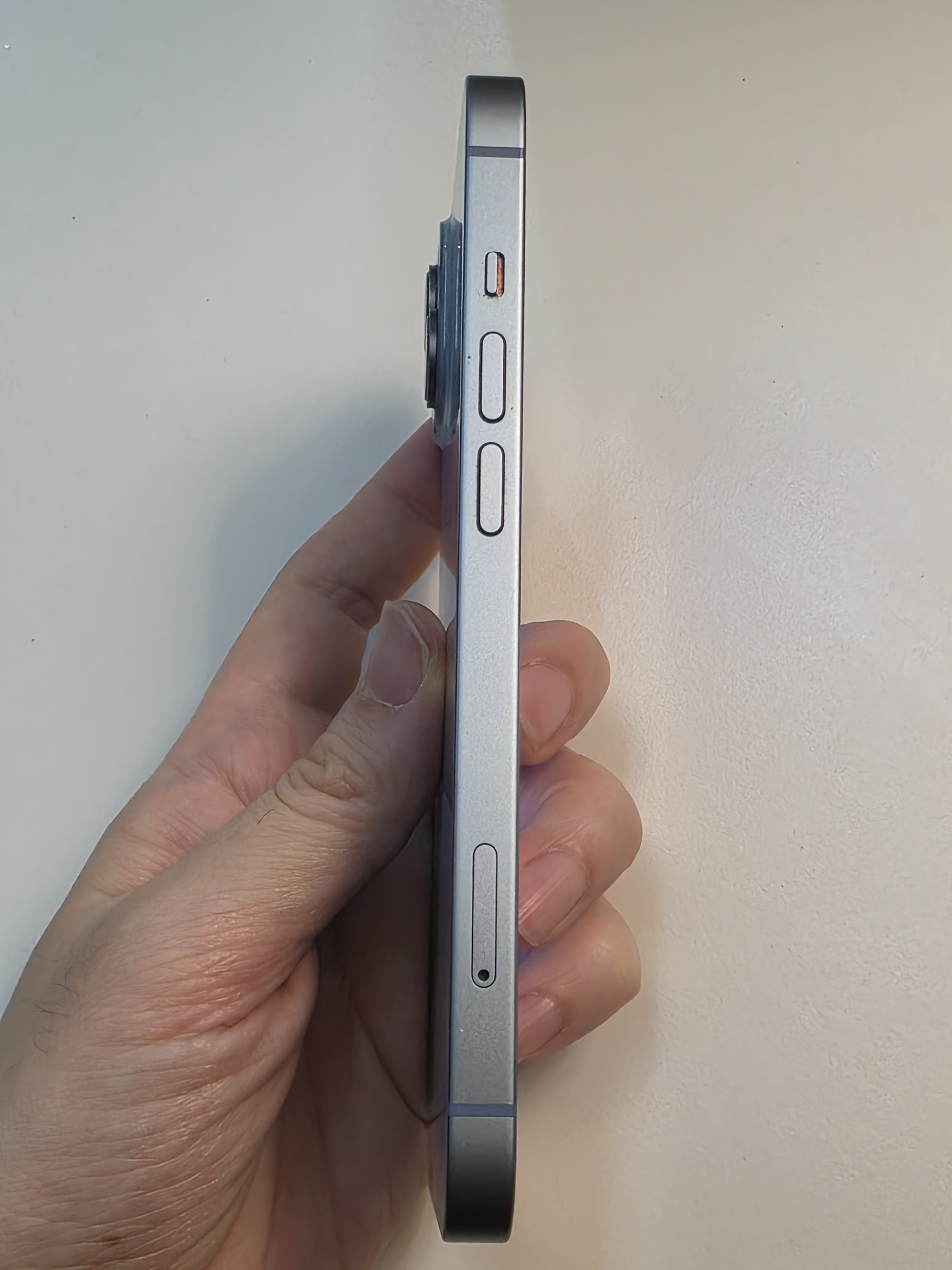 iPhone 14 TE-21