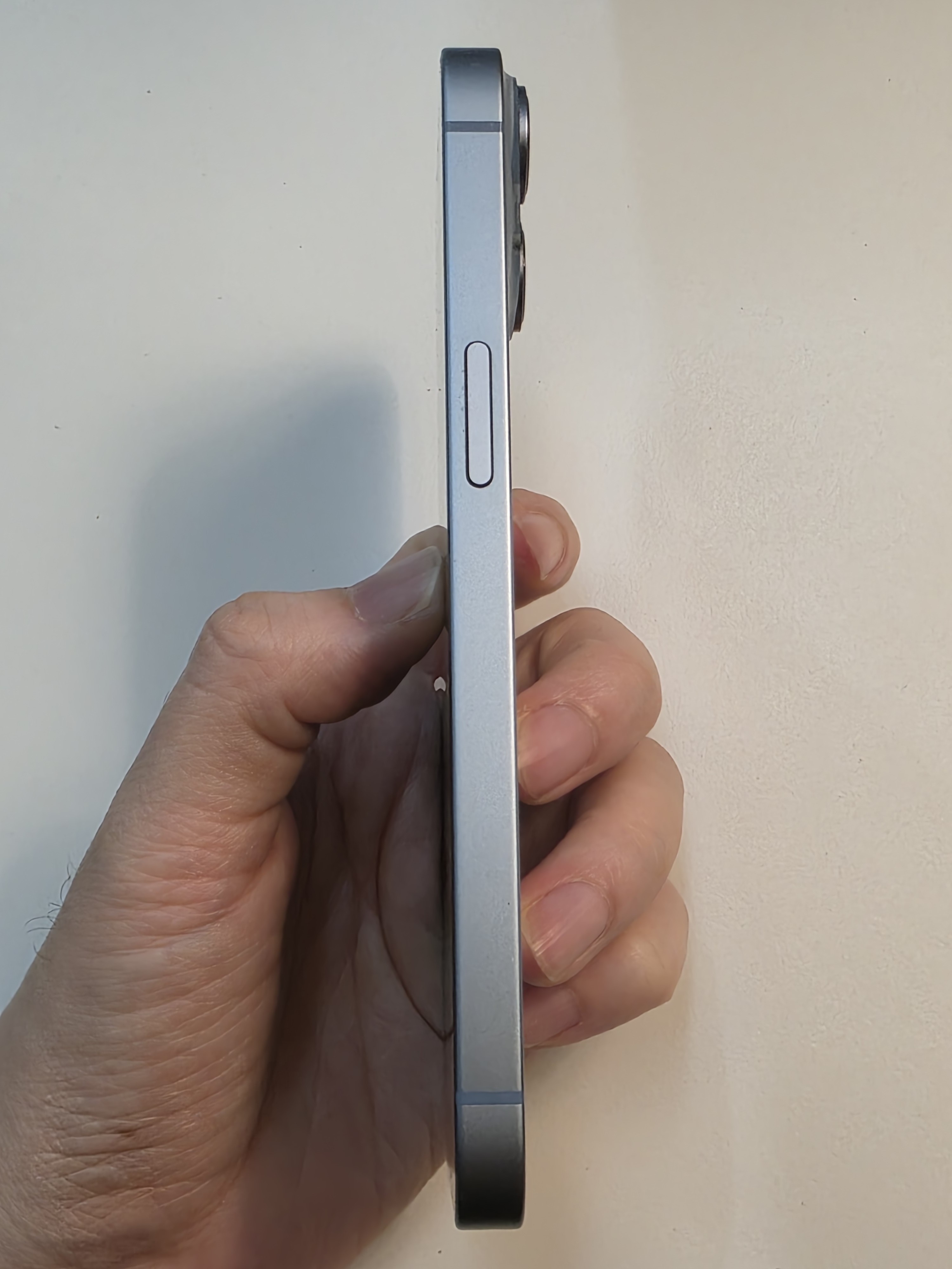 iPhone 14 TE-21