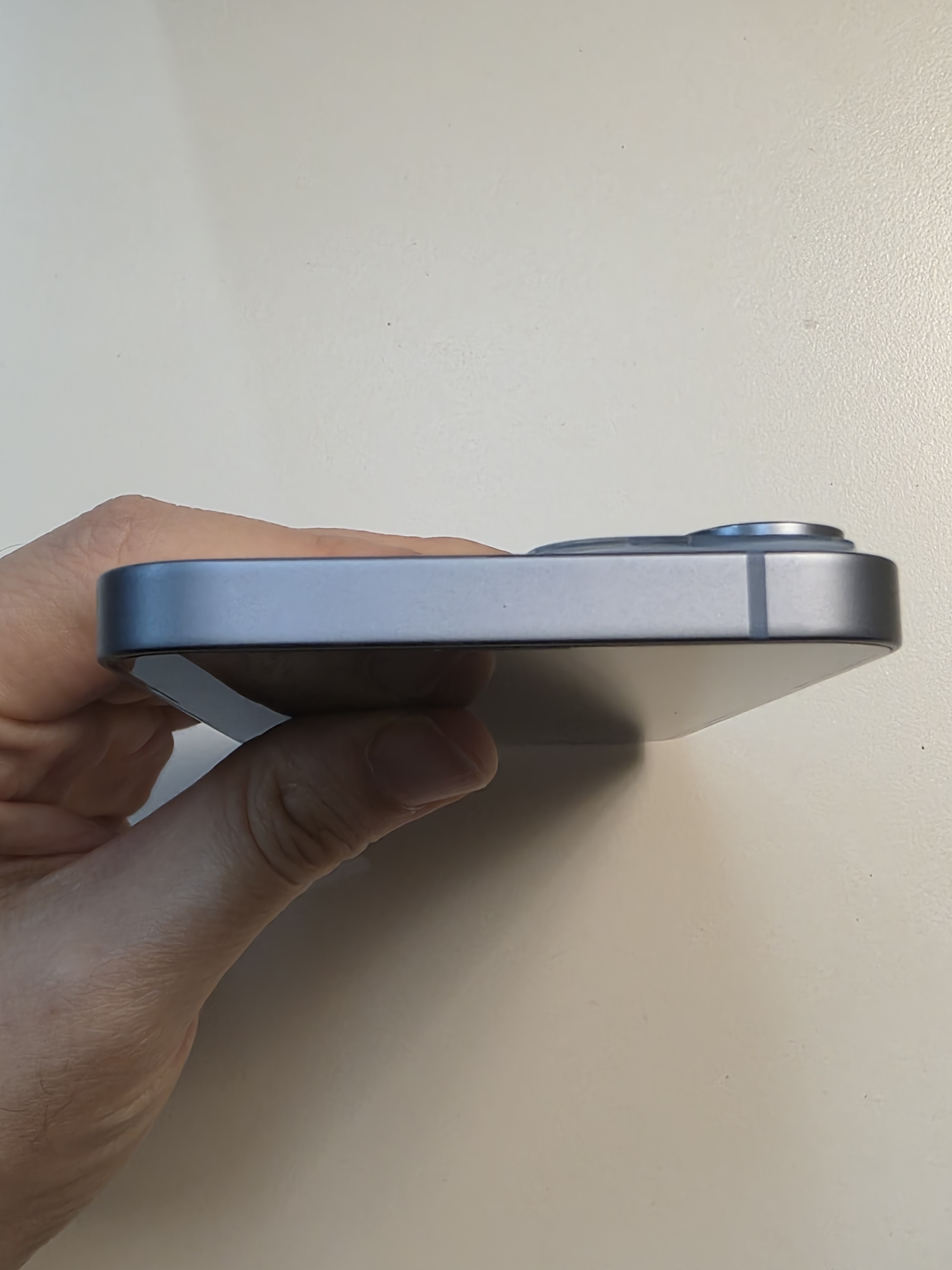 iPhone 14 TE-23