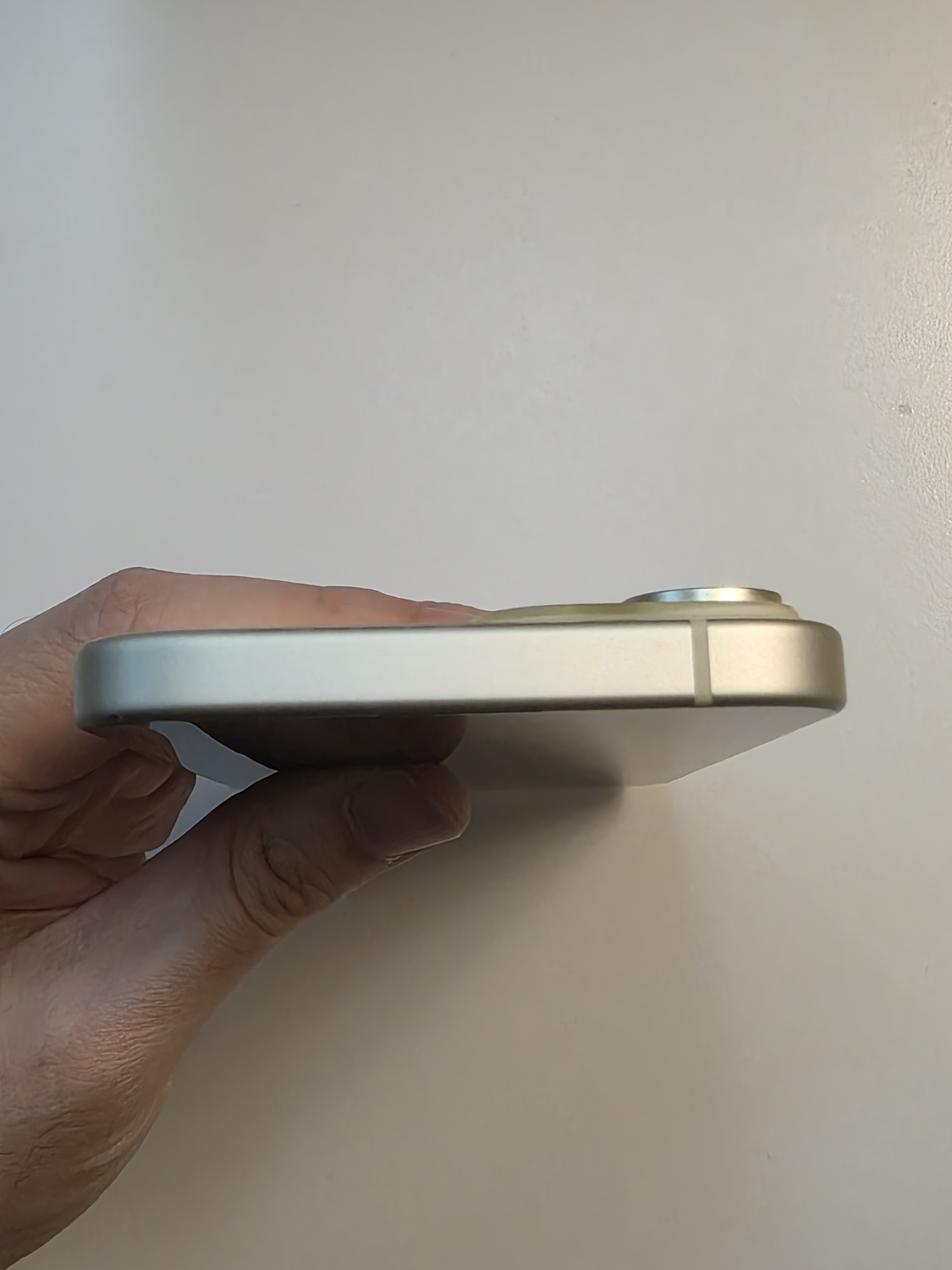 iPhone 15 TE-36