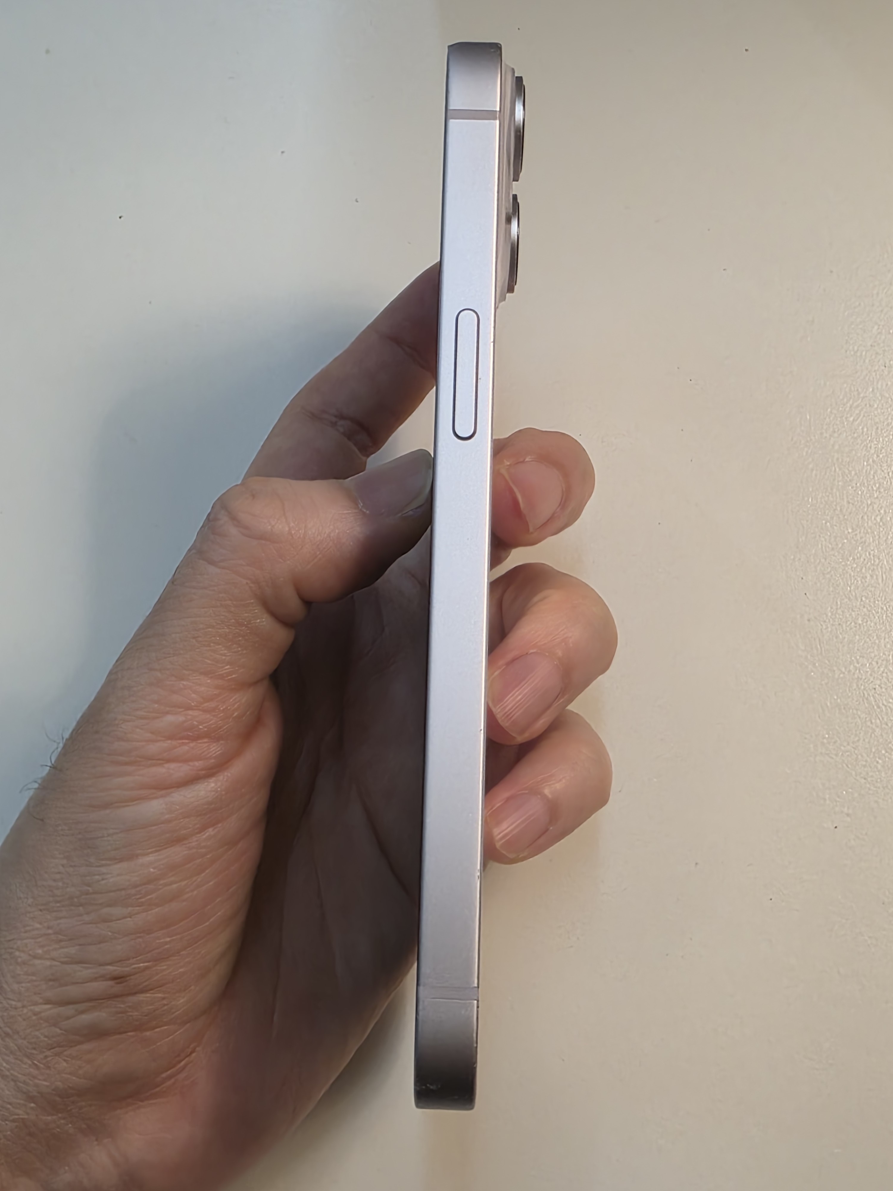 iPhone 14 TE-54